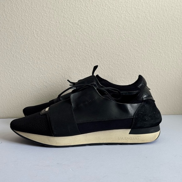 Balenciaga Black Mesh And Leather Race Runner Low Top Sneakers Size 42 - Picture 1 of 10